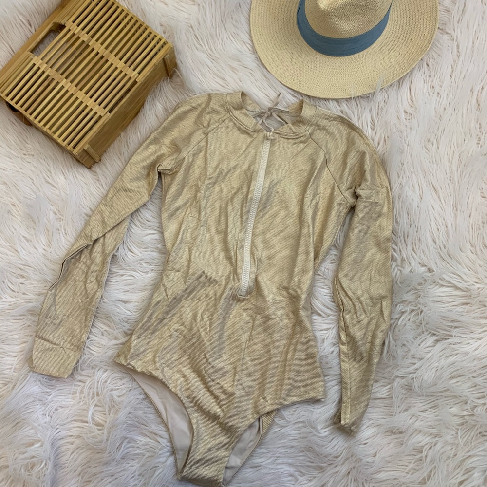 Revolve TAVIK MOSS one piece glossy pique - Picture 7 of 14